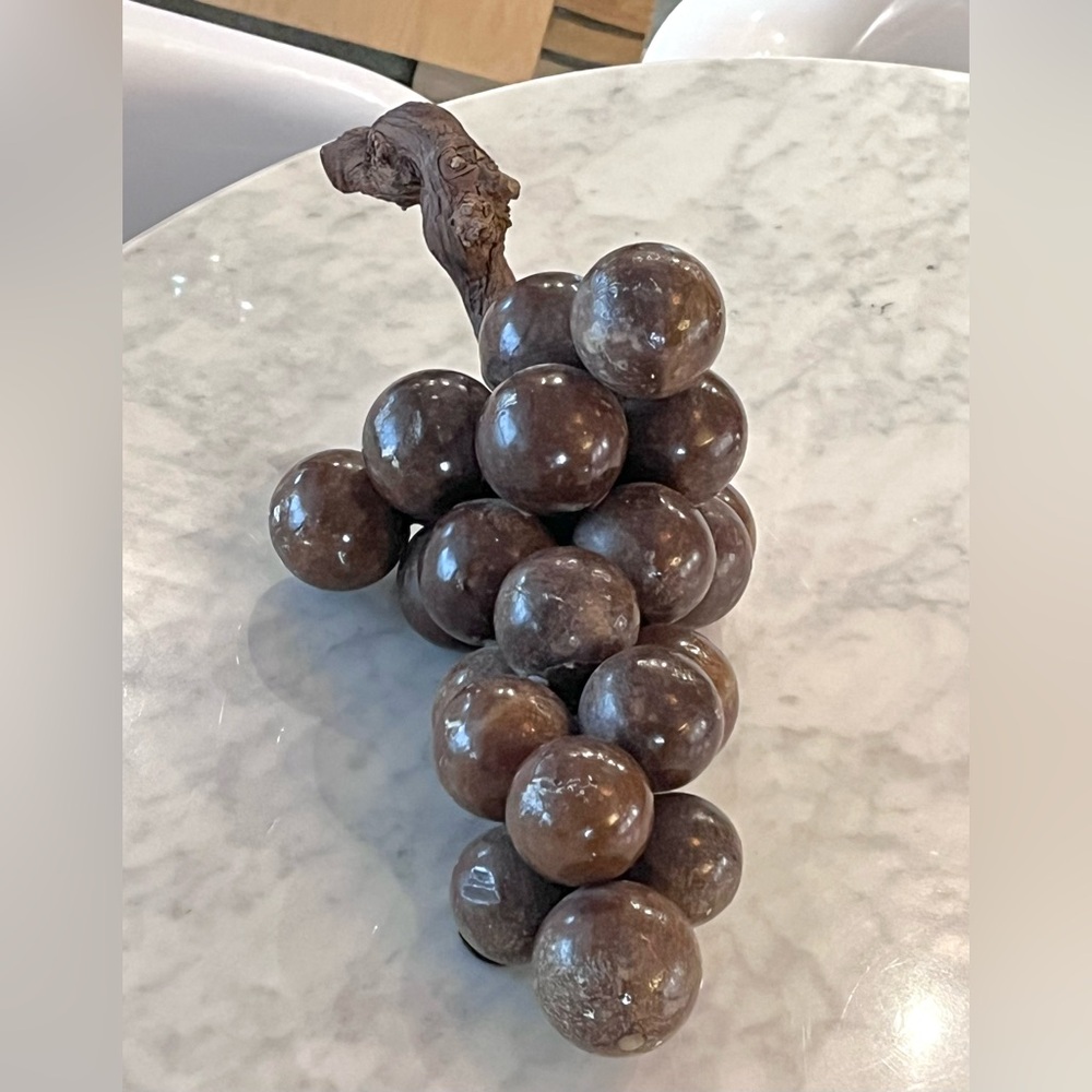 Decorative MCM ALABASTER Grapes, VERY NICE VINTAGE CONDITION, 9lbs - Picture 8 of 10
